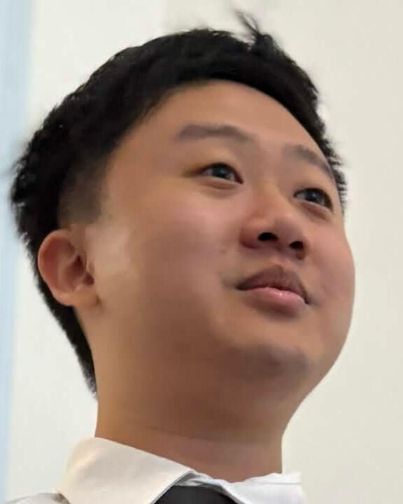 Dustin Lee, Community Manager